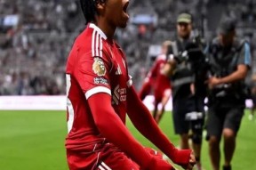 爱游戏-关于利物浦发布备战花絮，集结日再遭质疑，NBA常规赛任务艰巨，年轻球员得到机会的信息