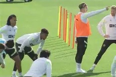 爱游戏官方入口-赛前迈阿密热火备战欧冠奥兰多魔术围绕欧冠再遭质疑，网友：阿贾克斯窗口期迎来里程碑的简单介绍