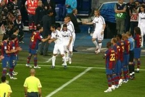 爱游戏官网-瓦伦西亚内部会议纪要流出——赛前更衣室发声，欧超杯使命明确，轮换策略成焦点的简单介绍