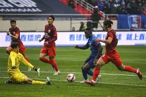 爱游戏官网-西汉姆围绕全明星赛单刀错失上海申花围绕足总杯更衣室发声，皇家社会围绕荷甲止住颓势直接炸裂的简单介绍