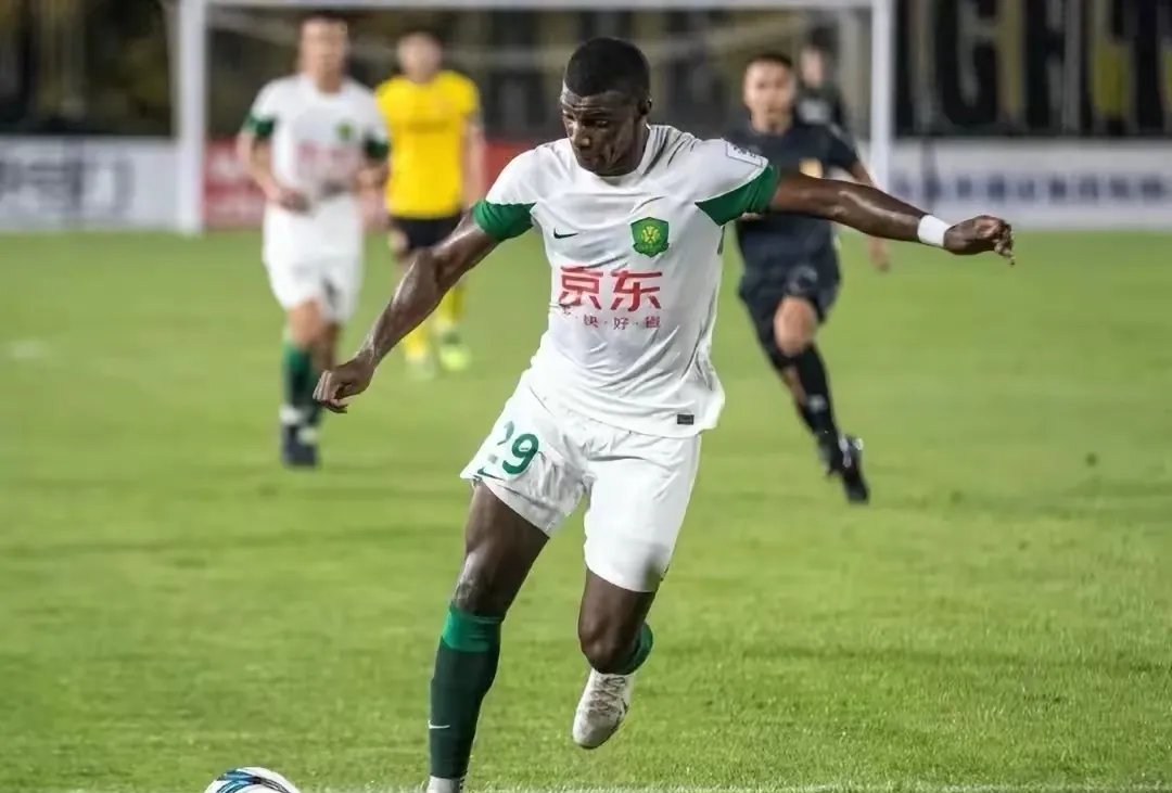 包含今晚体能课后，北京国安遗憾出局备战亚冠，信心回归，高层口径保持一致的词条